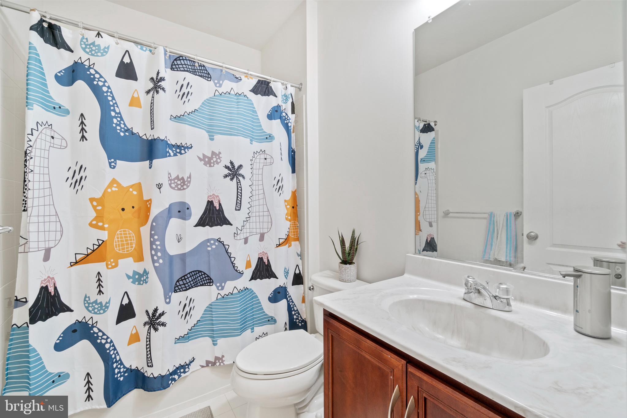 LOUDOUN VALLEY ESTATES 2 - Residential Lease