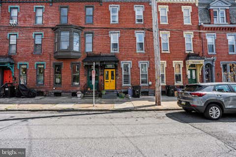 Townhouse For Sale - 231 Boas Street<br/> HARRISBURG, PA 17102