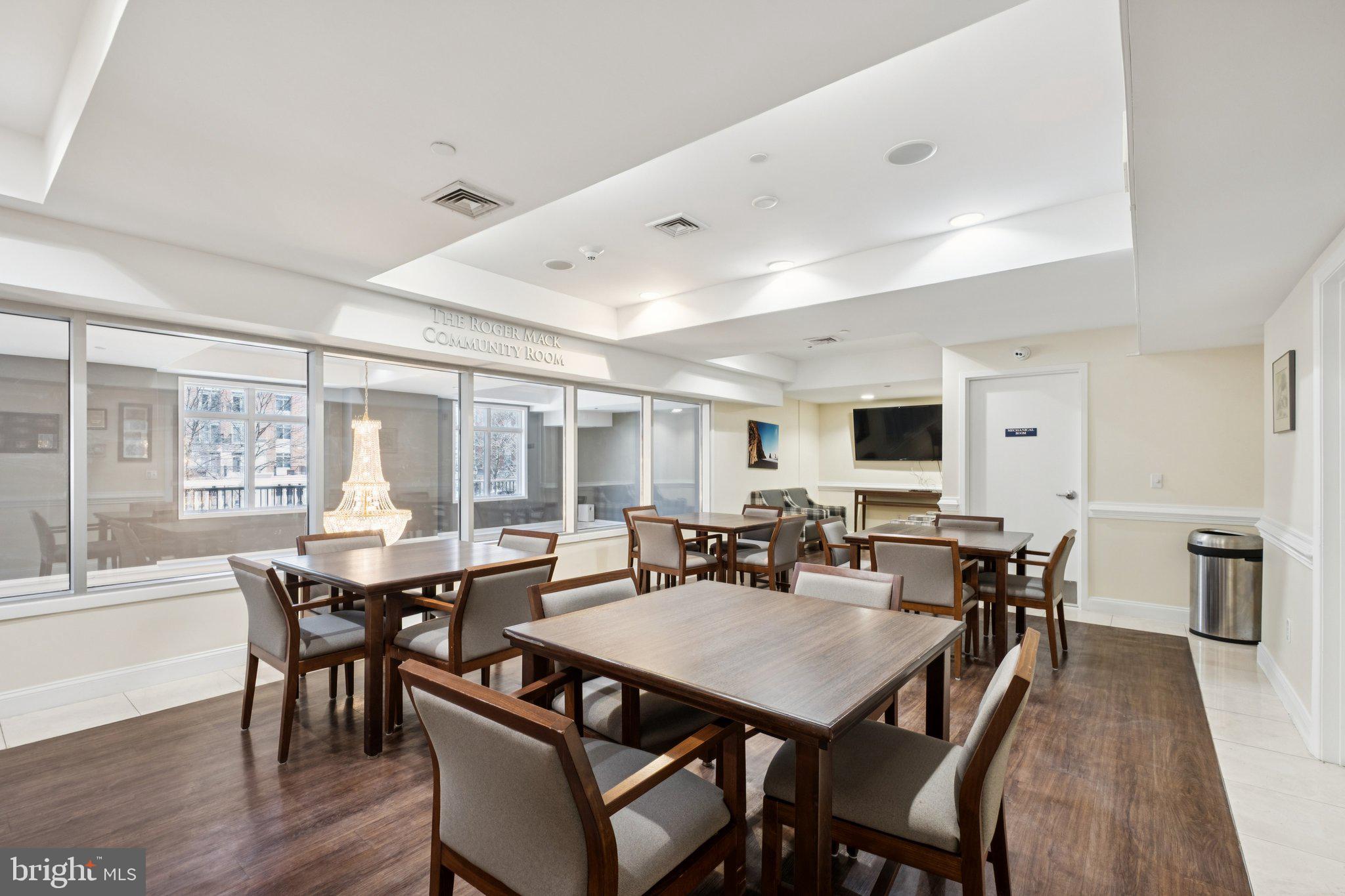 HUNTINGDON PLACE - Residential