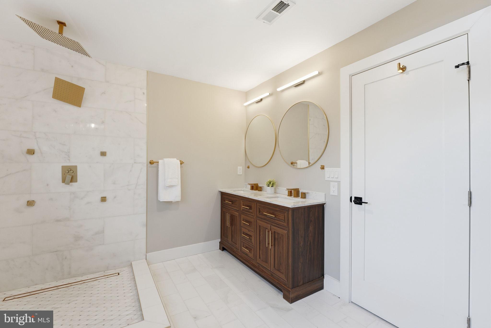 POTOMAC KNOLLS - Residential