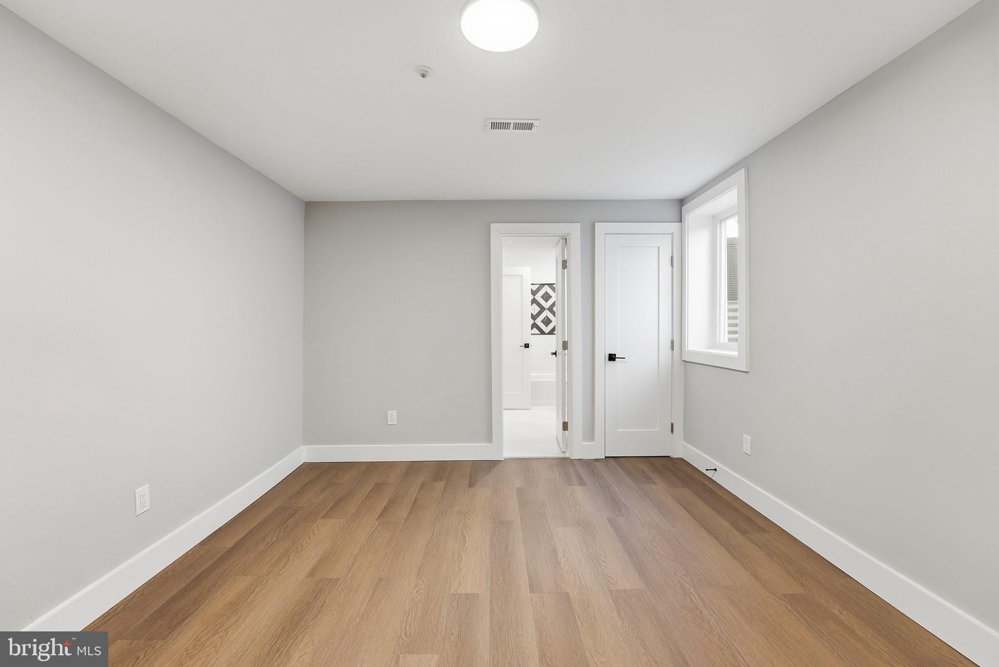 POTOMAC KNOLLS - Residential