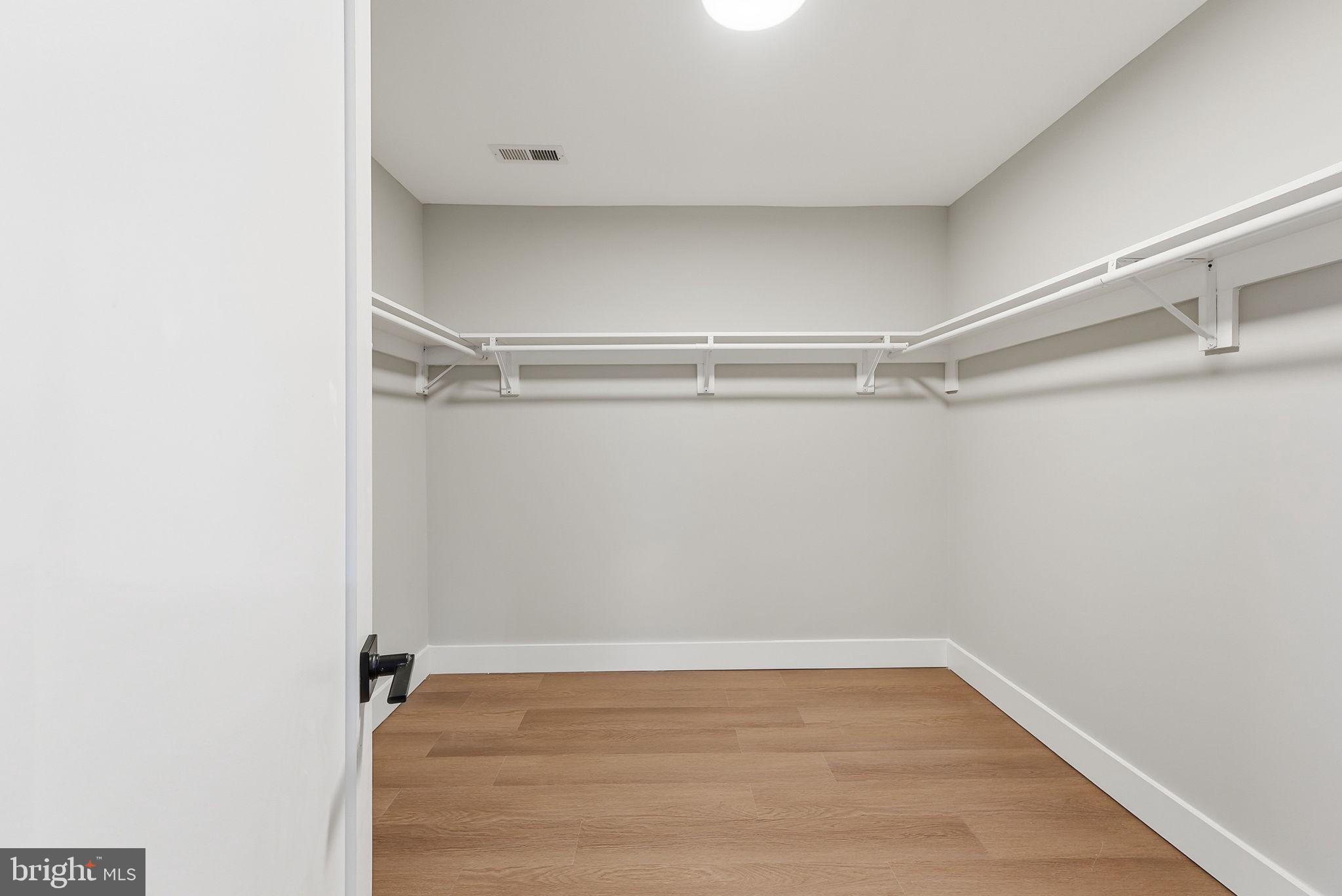 POTOMAC KNOLLS - Residential