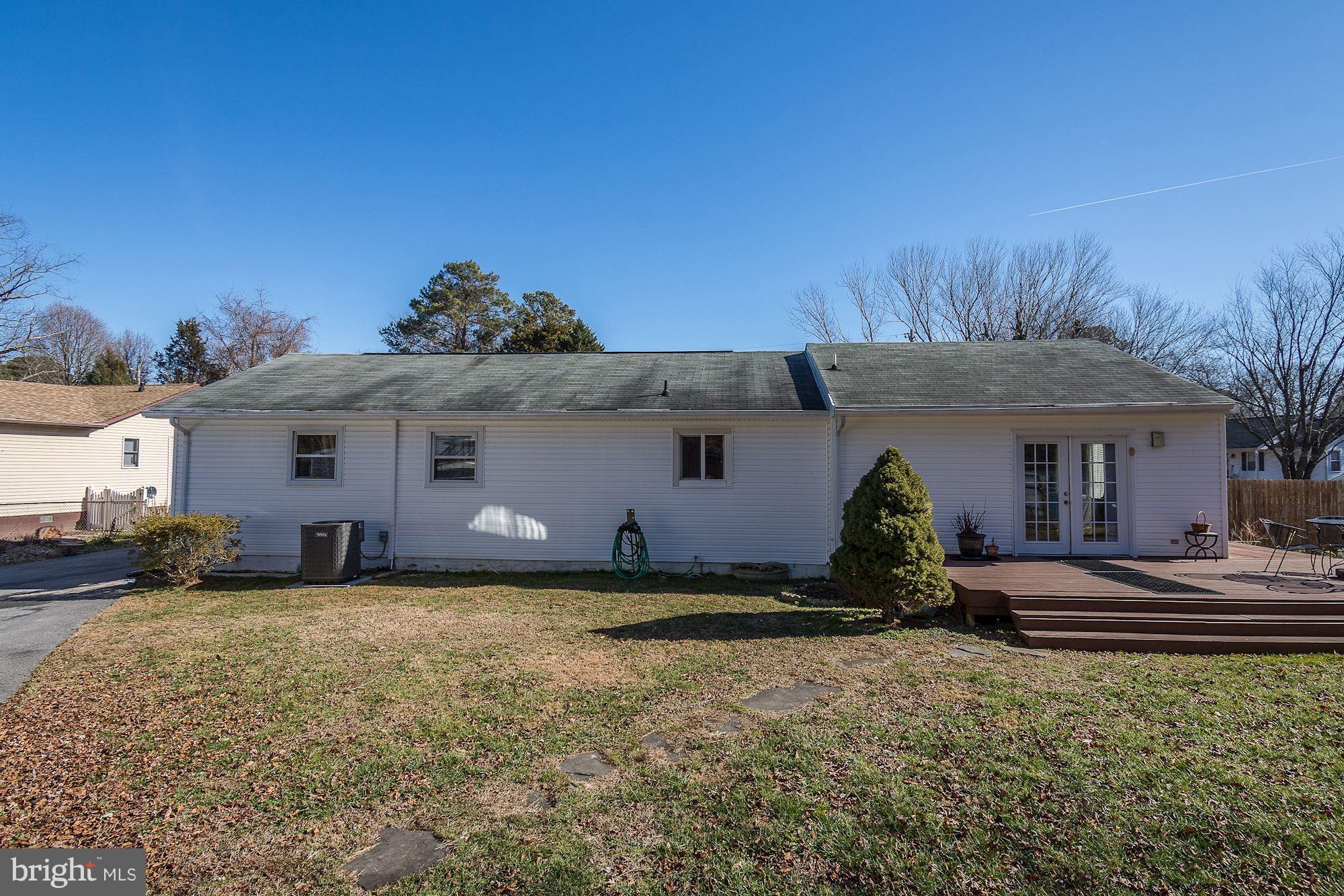 GOLDEN BEACH - Residential