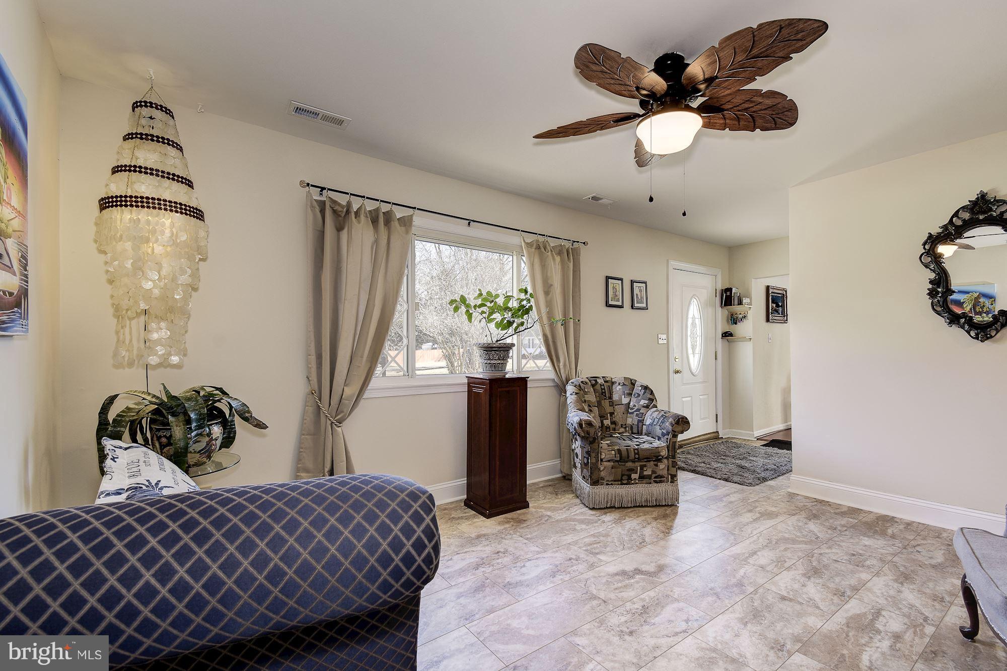 GOLDEN BEACH - Residential