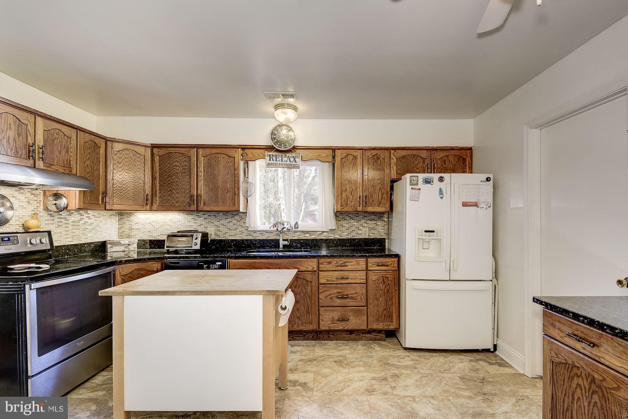 GOLDEN BEACH - Residential