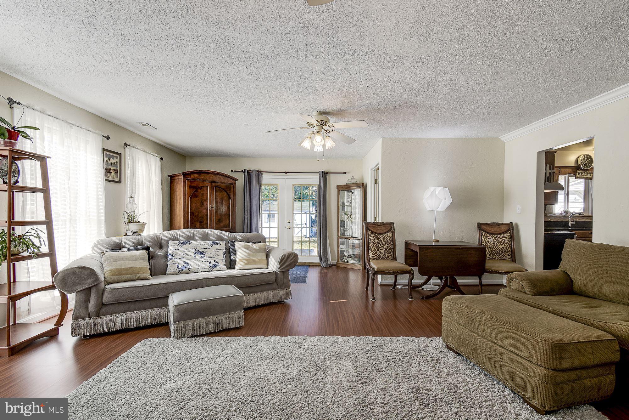 GOLDEN BEACH - Residential