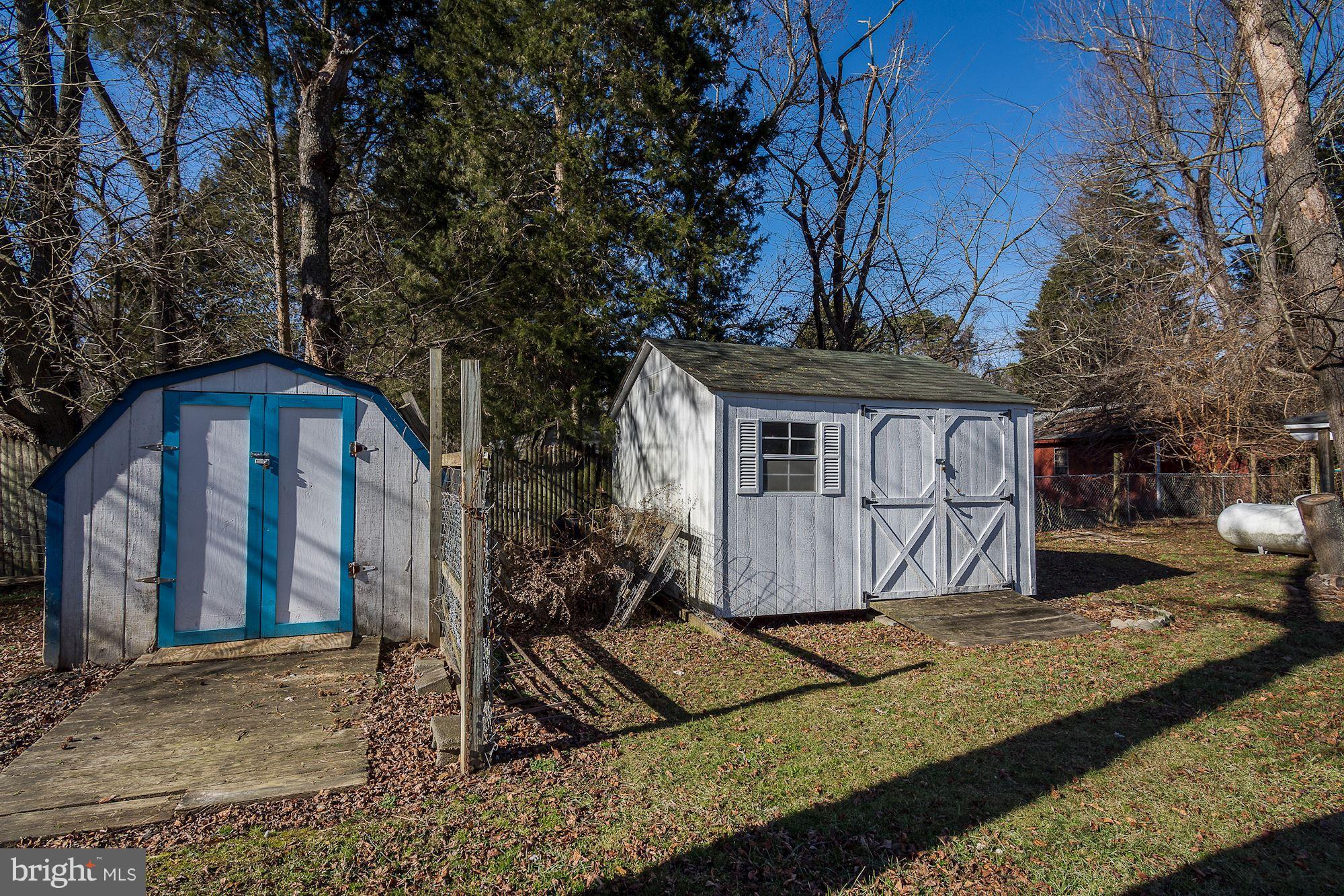 GOLDEN BEACH - Residential