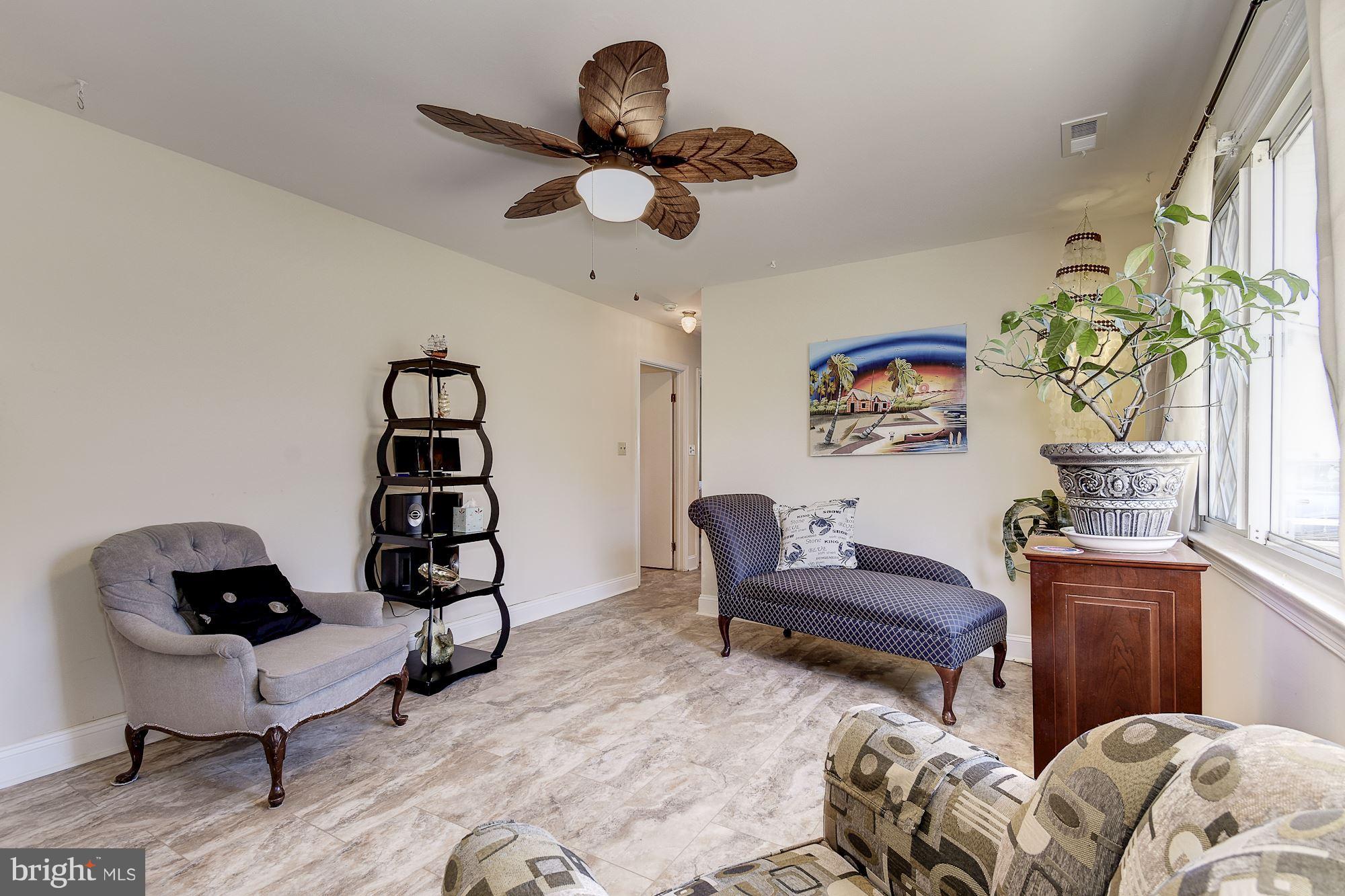 GOLDEN BEACH - Residential