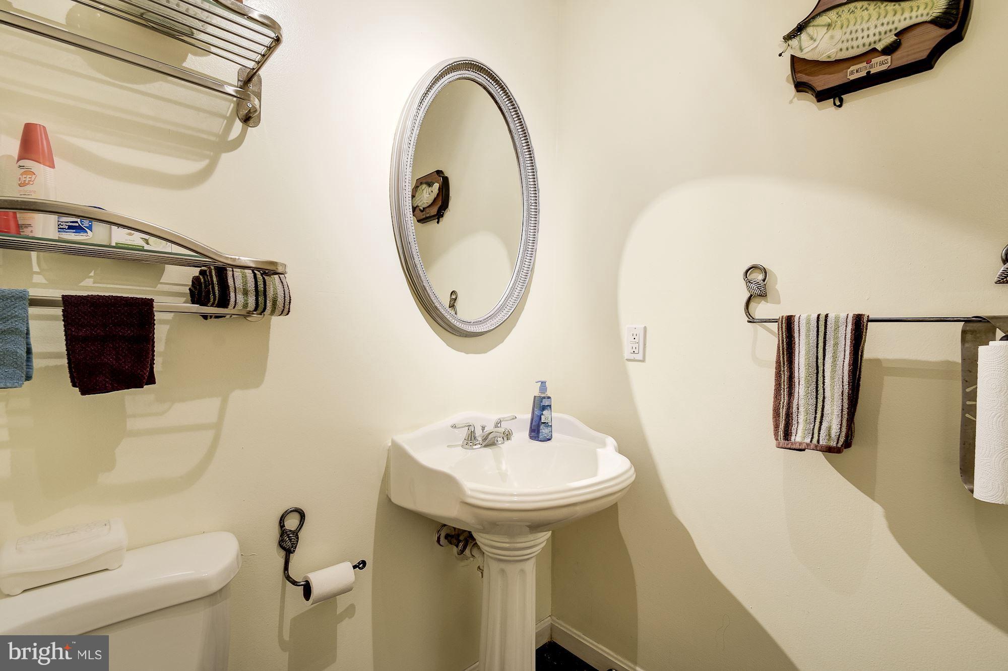 GOLDEN BEACH - Residential