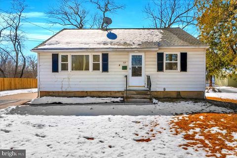 Homes For Sale - 315 W Atlantic Avenue<br/> LINDENWOLD, NJ 08021