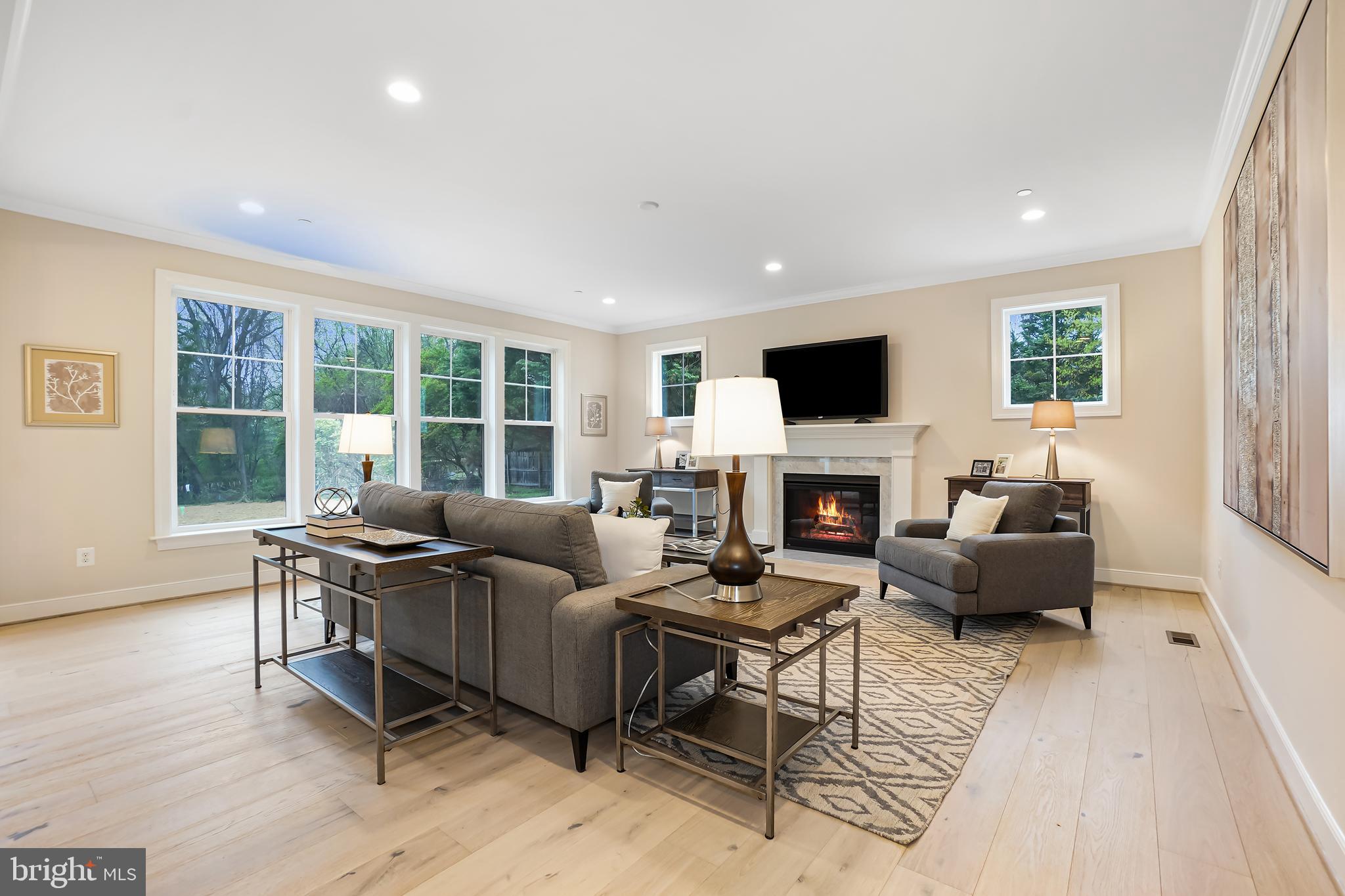 DARNESTOWN OUTSIDE - Residential