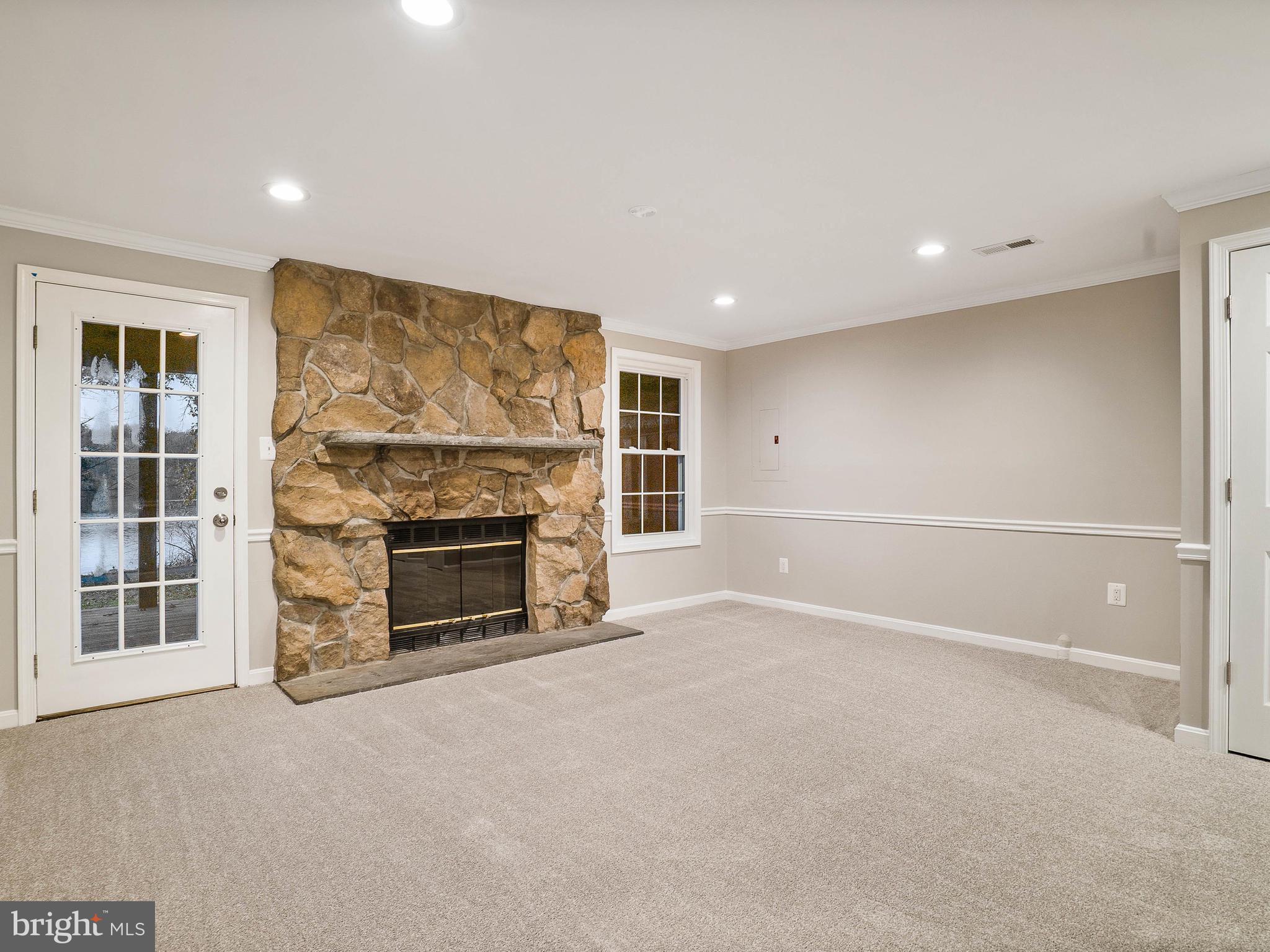 GUNNERS LAKE VILLAGE - Residential