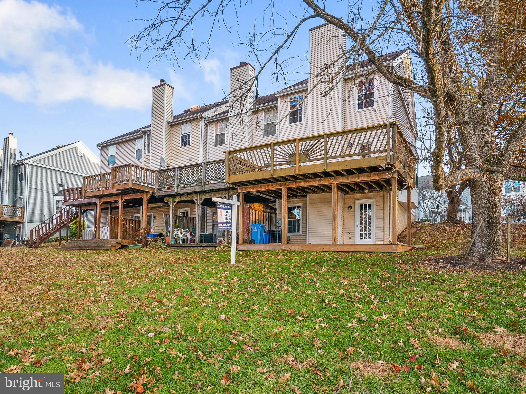 GUNNERS LAKE VILLAGE - Residential