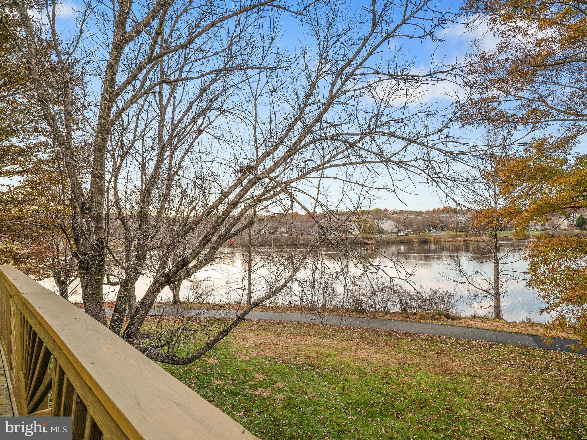 GUNNERS LAKE VILLAGE - Residential