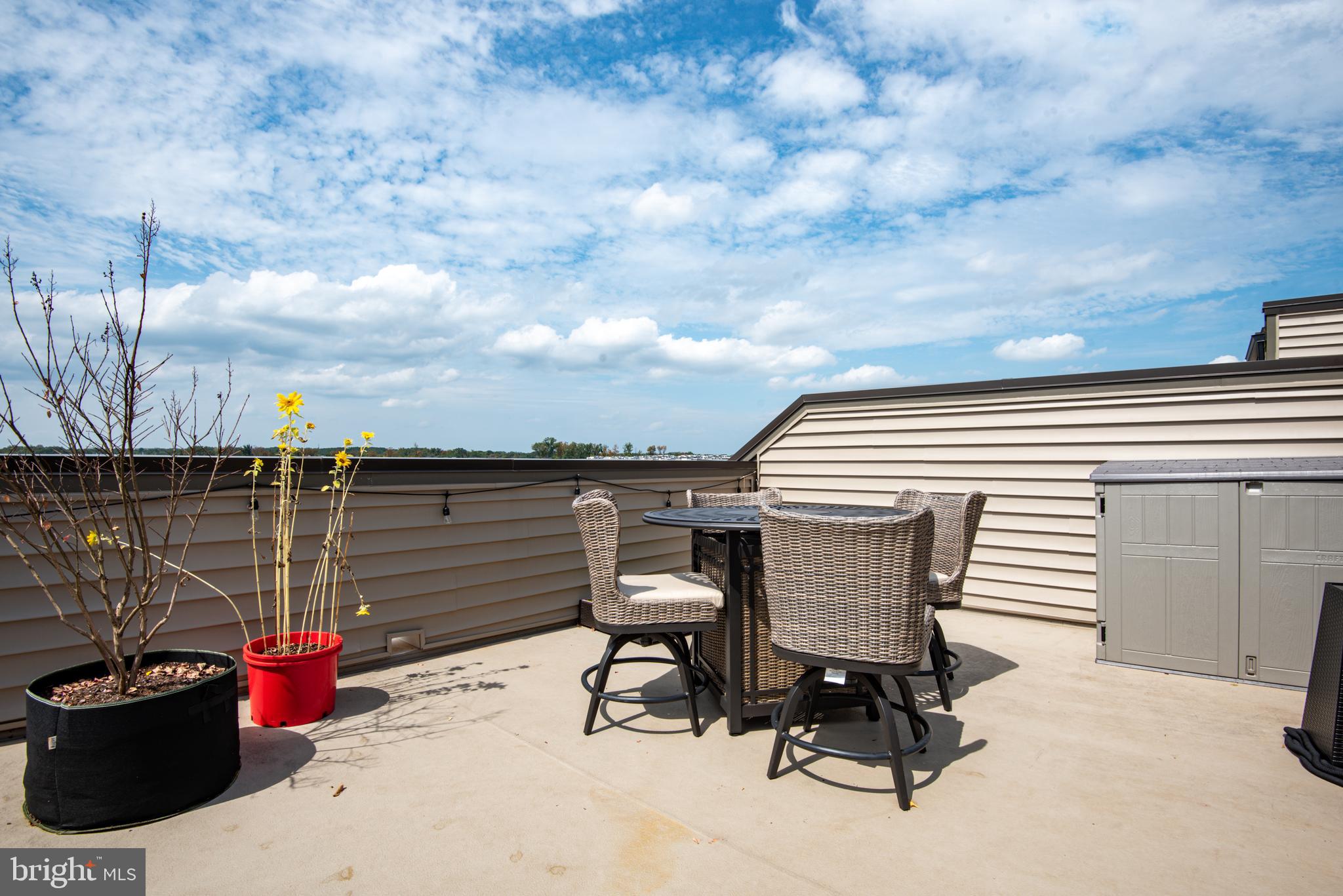 METRO WALK AT MOOREFIELD STATION - Residential