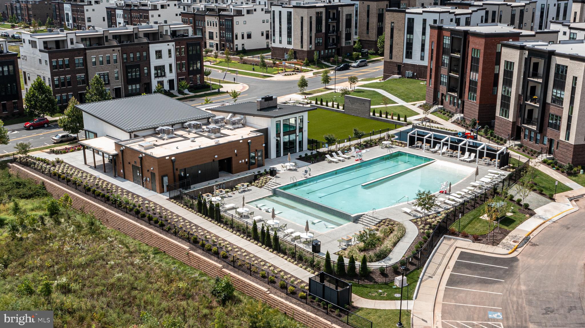 METRO WALK AT MOOREFIELD STATION - Residential