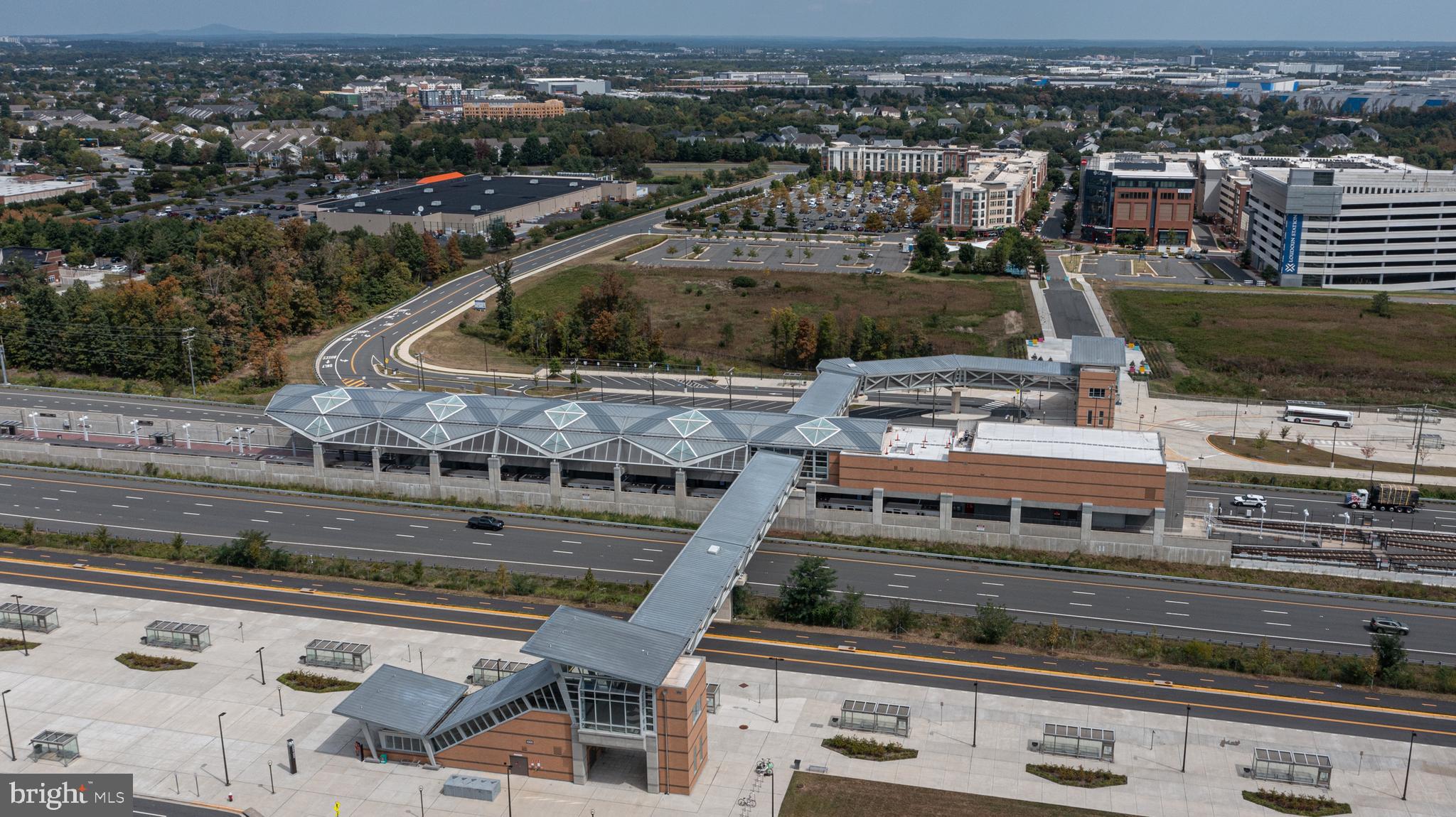 METRO WALK AT MOOREFIELD STATION - Residential