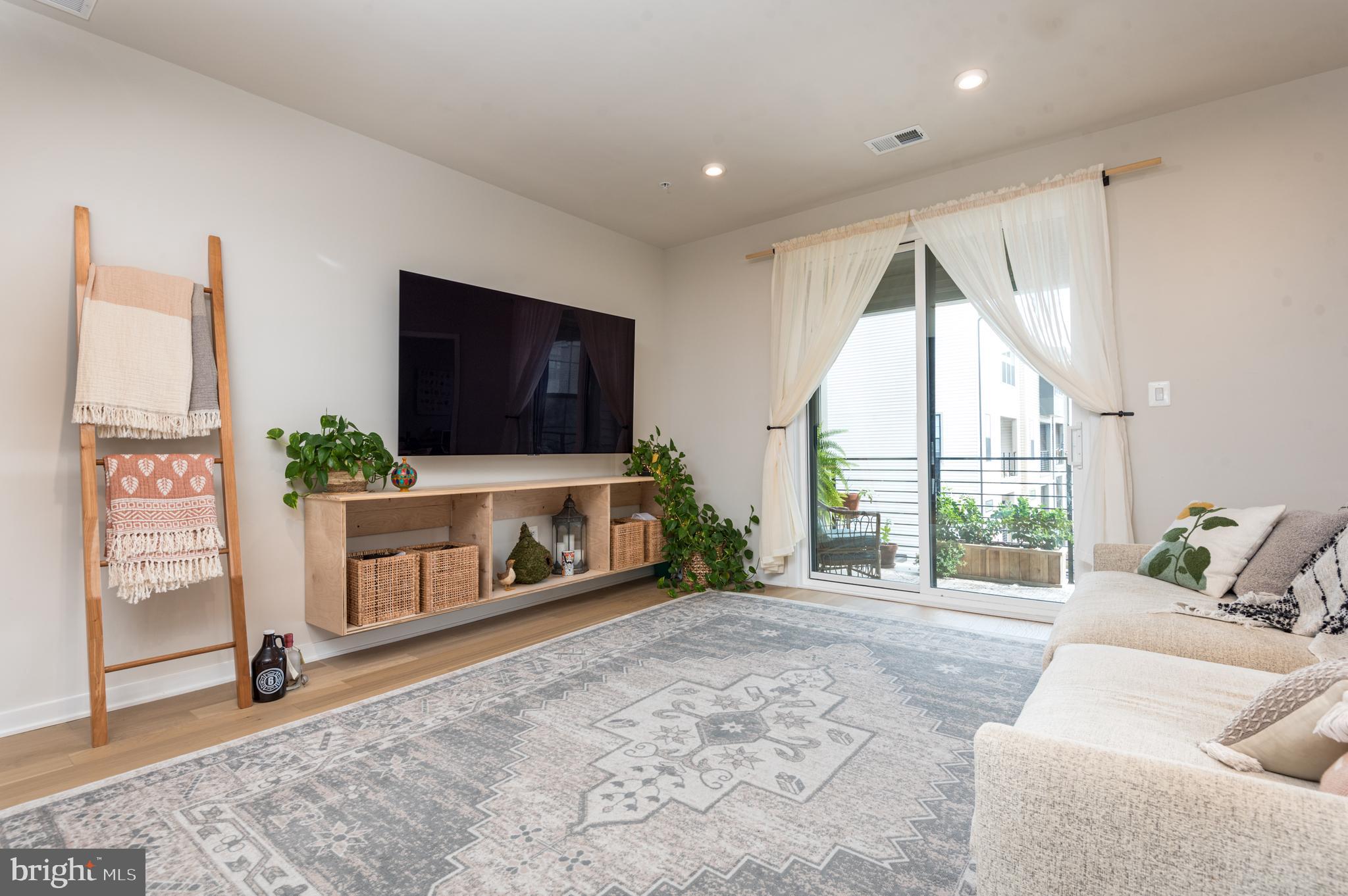 METRO WALK AT MOOREFIELD STATION - Residential