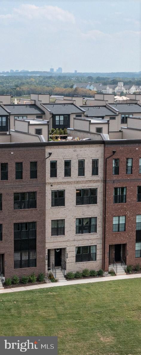 METRO WALK AT MOOREFIELD STATION - Residential