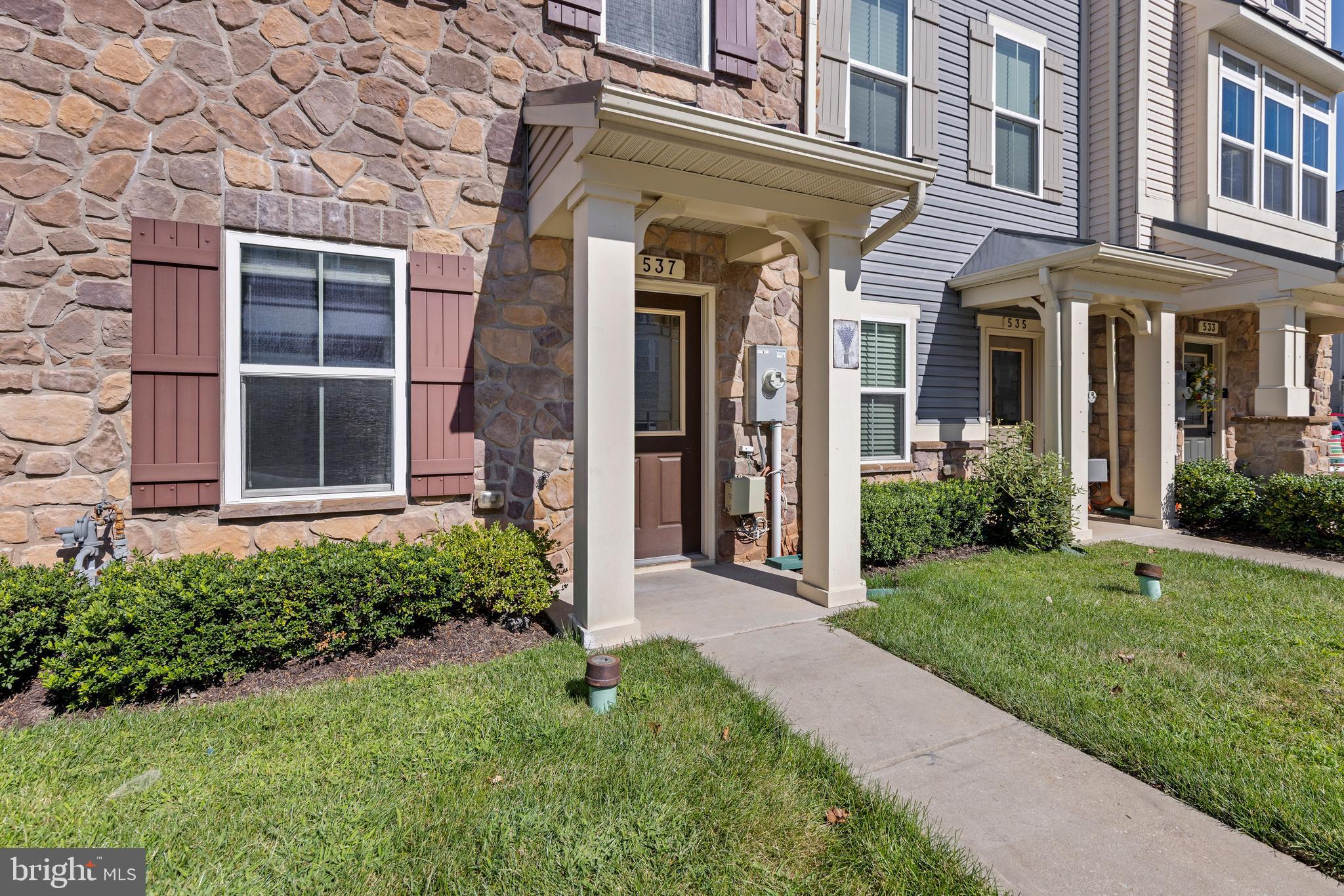 CREEKSIDE VILLAGE - Residential Lease