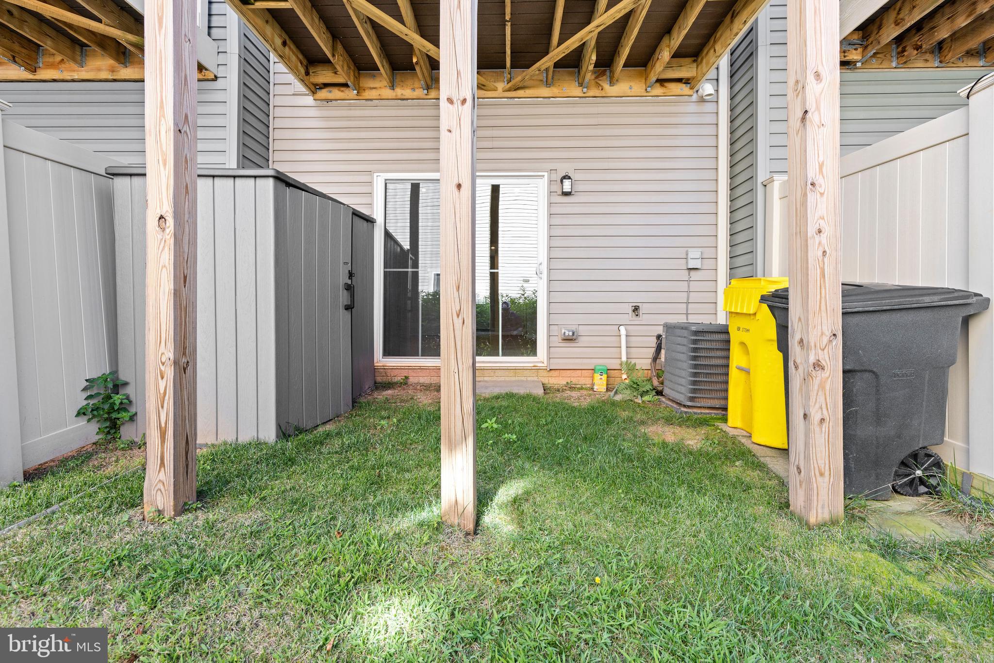 CREEKSIDE VILLAGE - Residential Lease