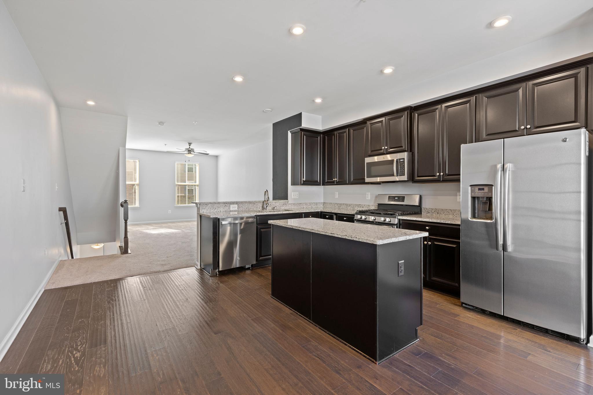 CREEKSIDE VILLAGE - Residential Lease