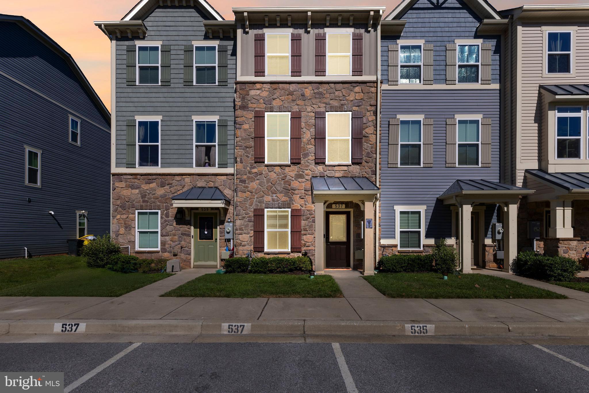 CREEKSIDE VILLAGE - Residential Lease