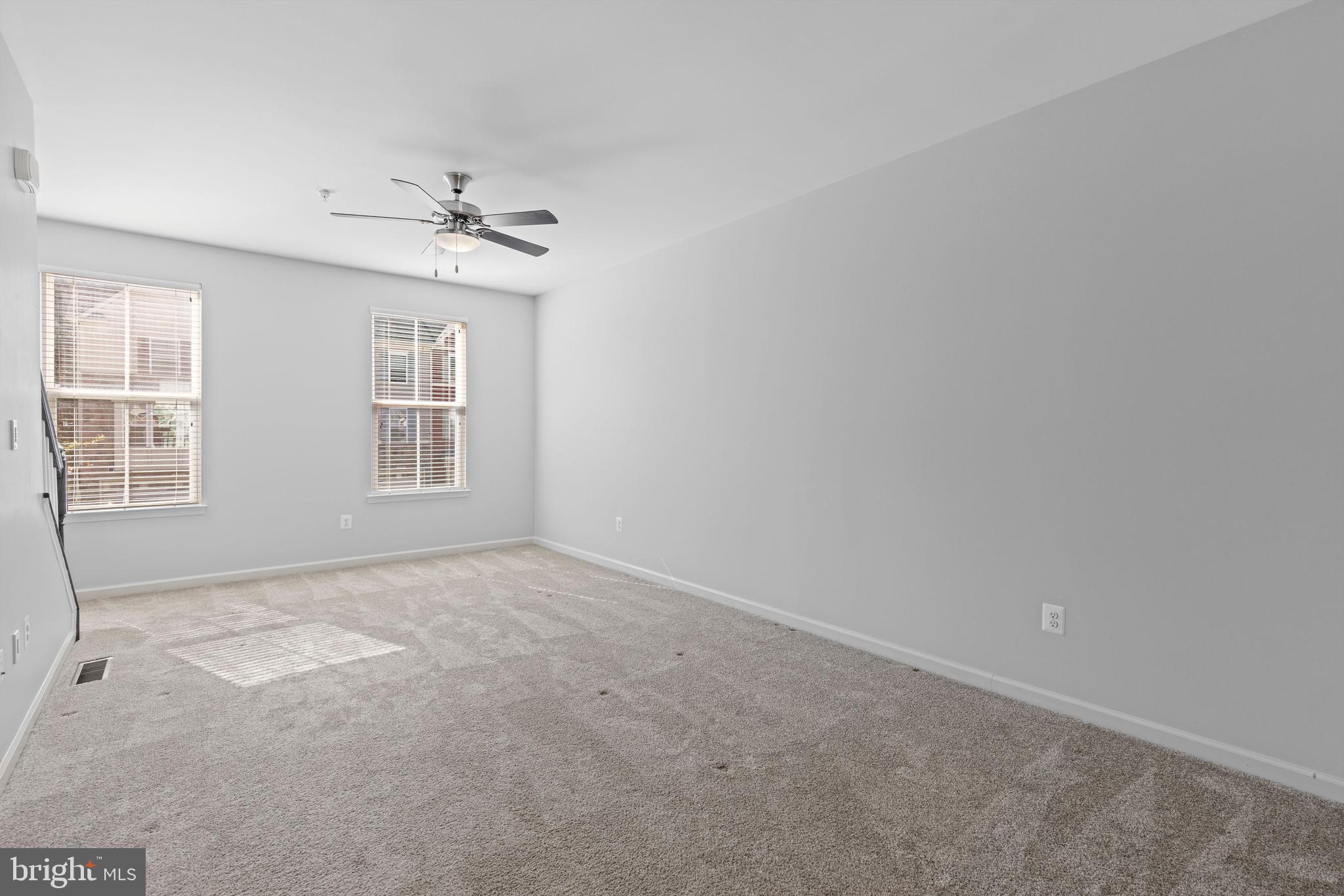 CREEKSIDE VILLAGE - Residential Lease