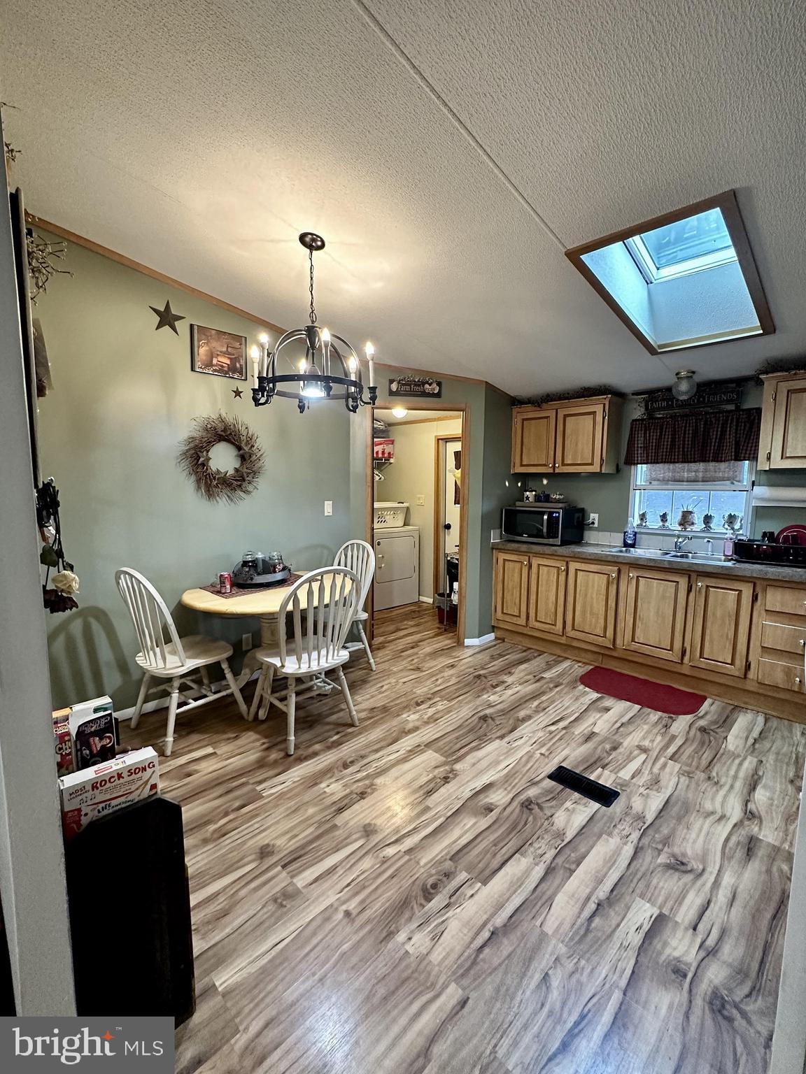 SOUTHLAND HILLS - Residential