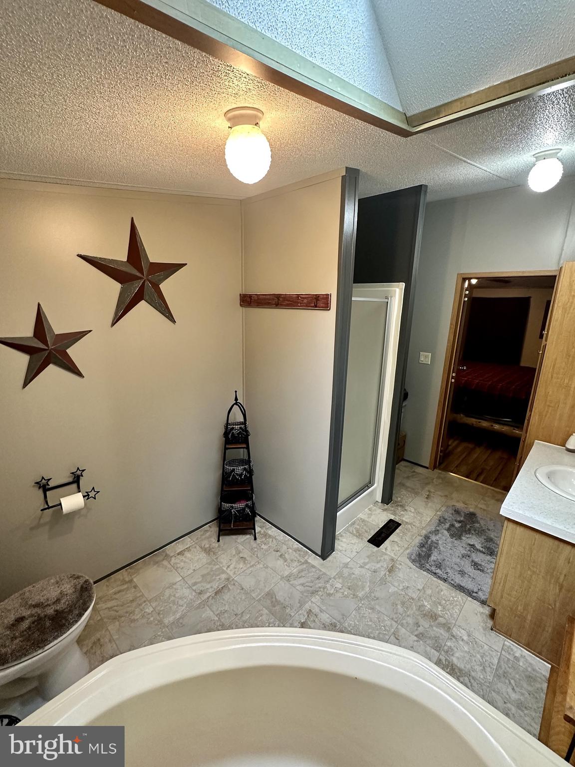 SOUTHLAND HILLS - Residential