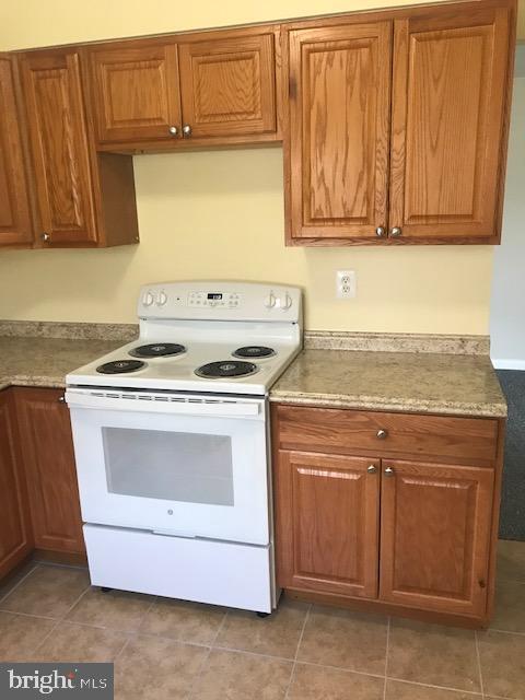 PINEWOOD SOUTH - Residential Lease