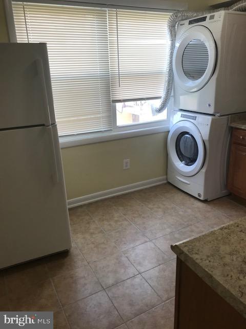 PINEWOOD SOUTH - Residential Lease