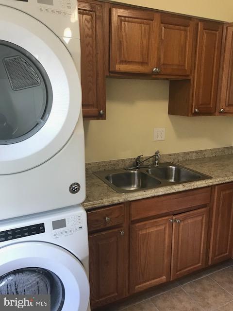 PINEWOOD SOUTH - Residential Lease