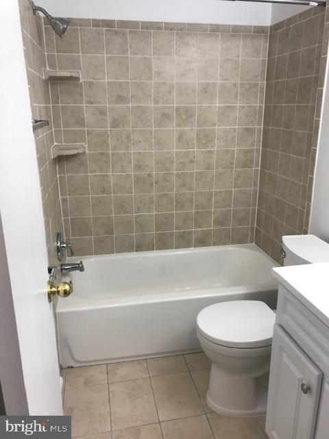 PINEWOOD SOUTH - Residential Lease