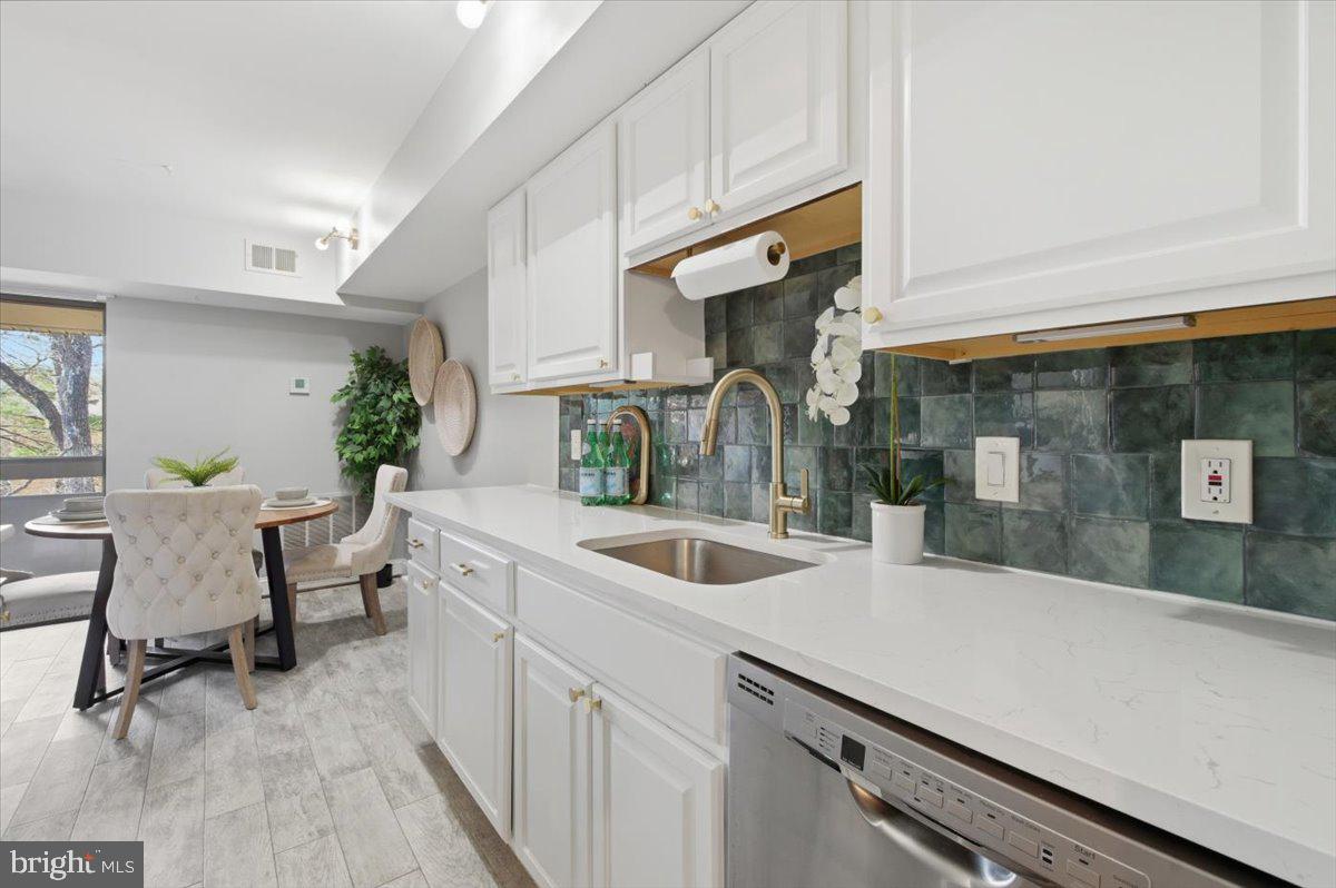 GLENVALE CONDO - Residential