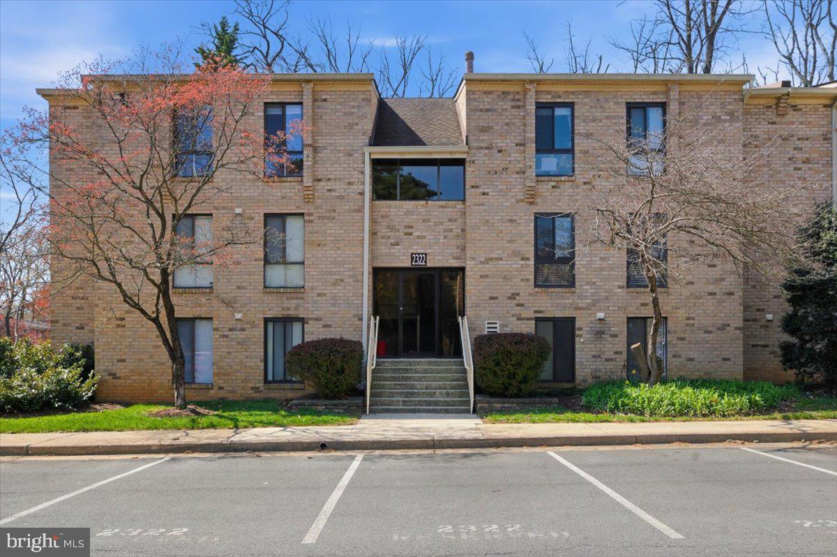 GLENVALE CONDO - Residential