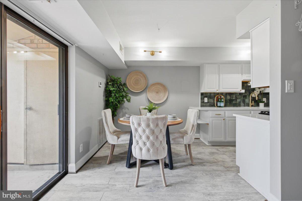 GLENVALE CONDO - Residential