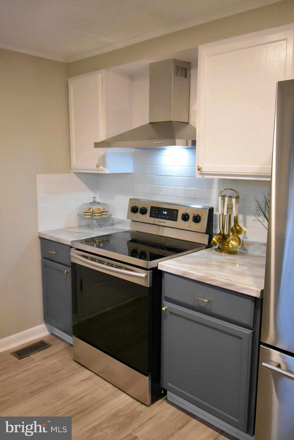 CEDAR COVE - Residential