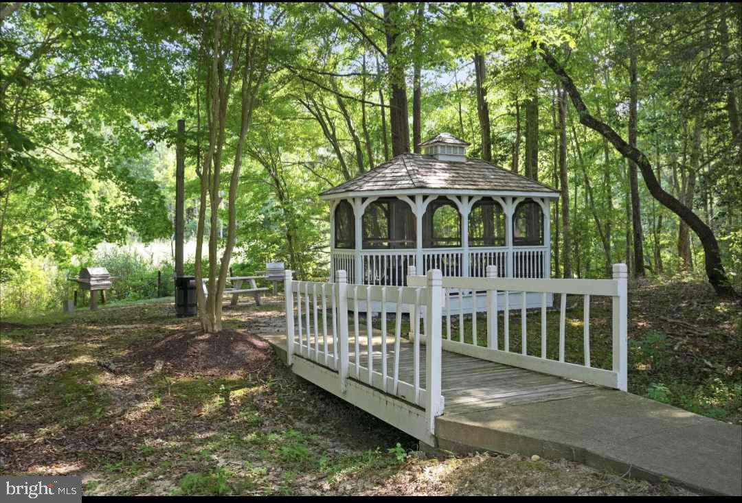 CEDAR COVE - Residential