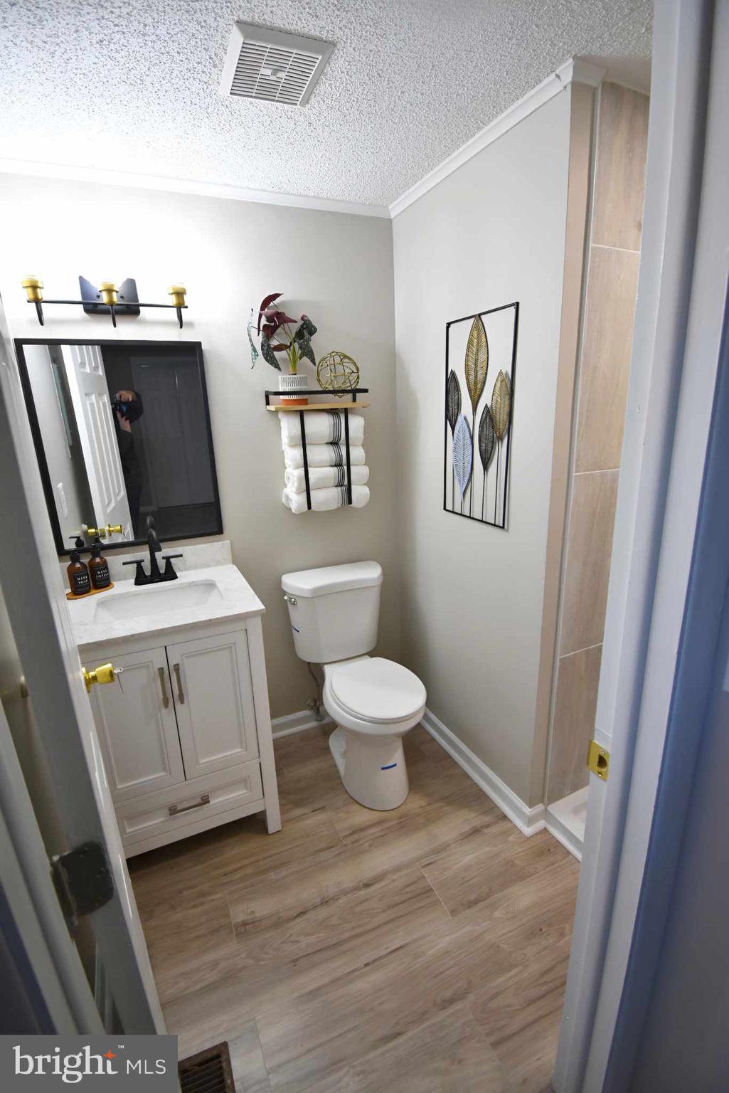 CEDAR COVE - Residential