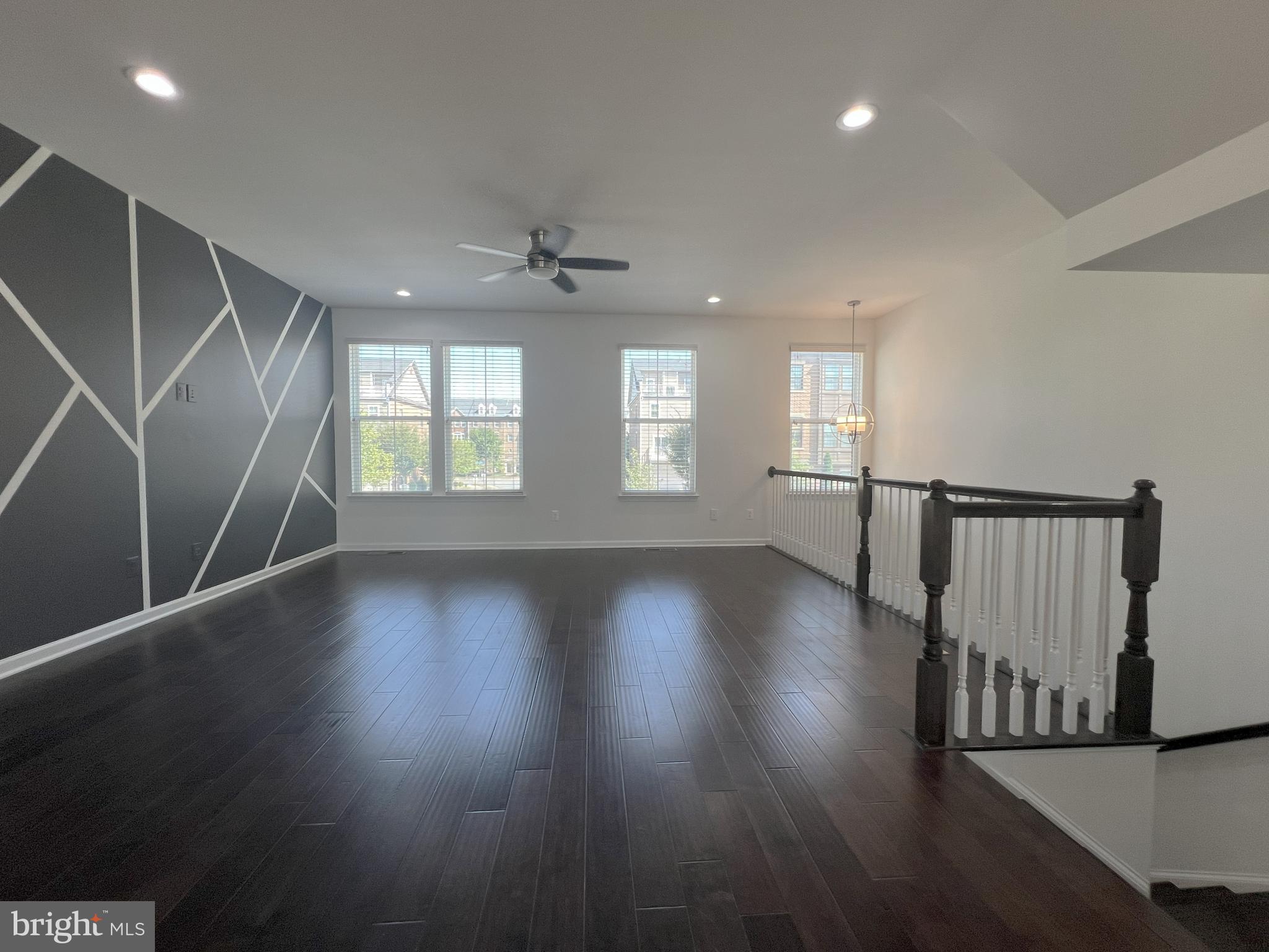 DISCOVERY SQUARE - Residential Lease