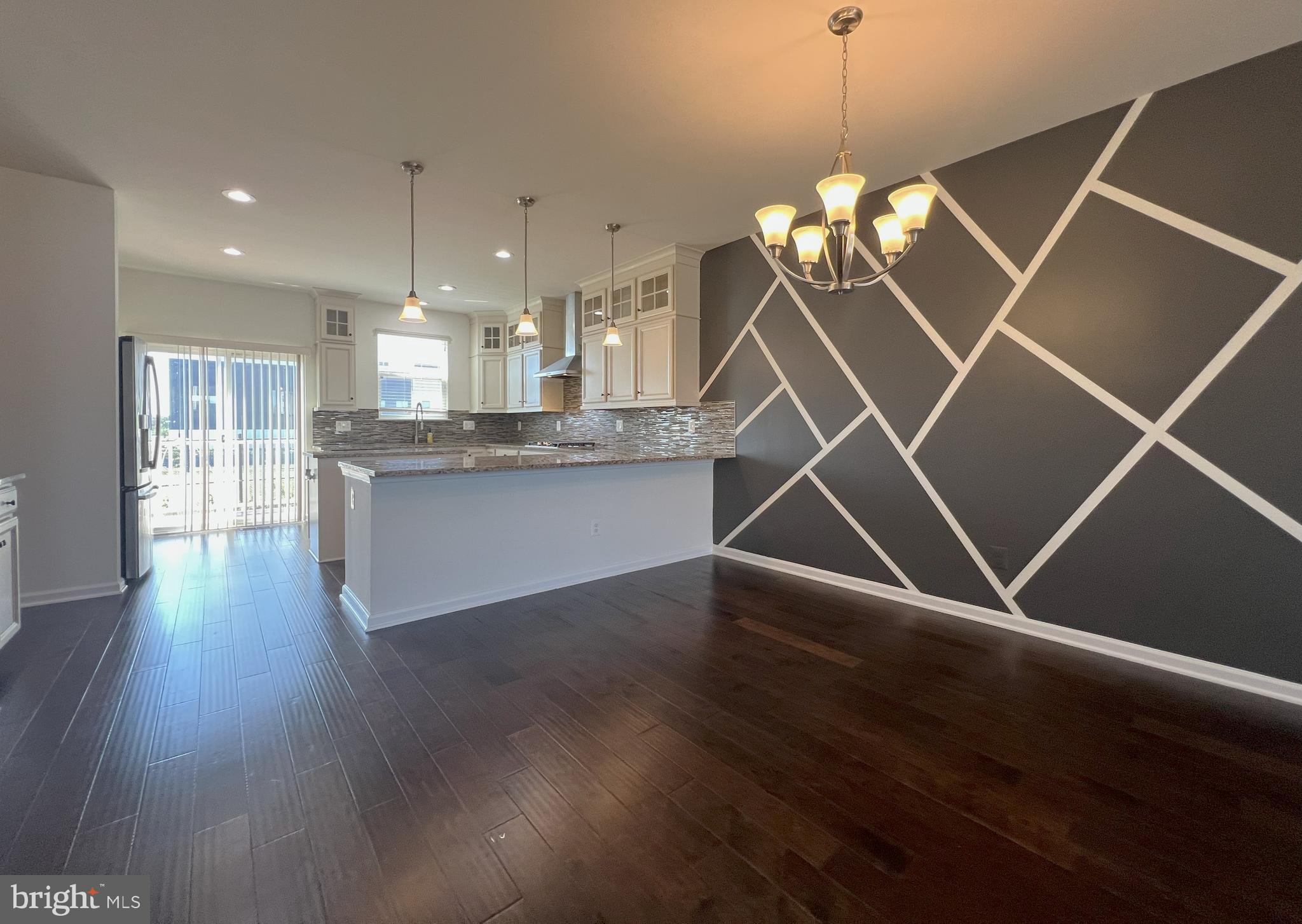 DISCOVERY SQUARE - Residential Lease