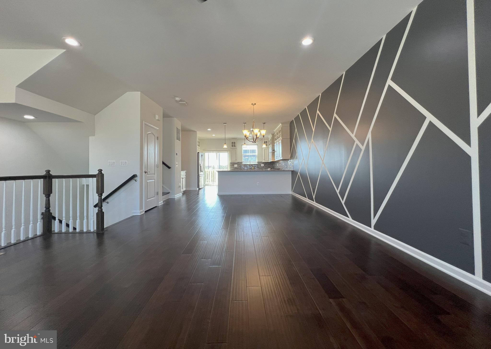 DISCOVERY SQUARE - Residential Lease