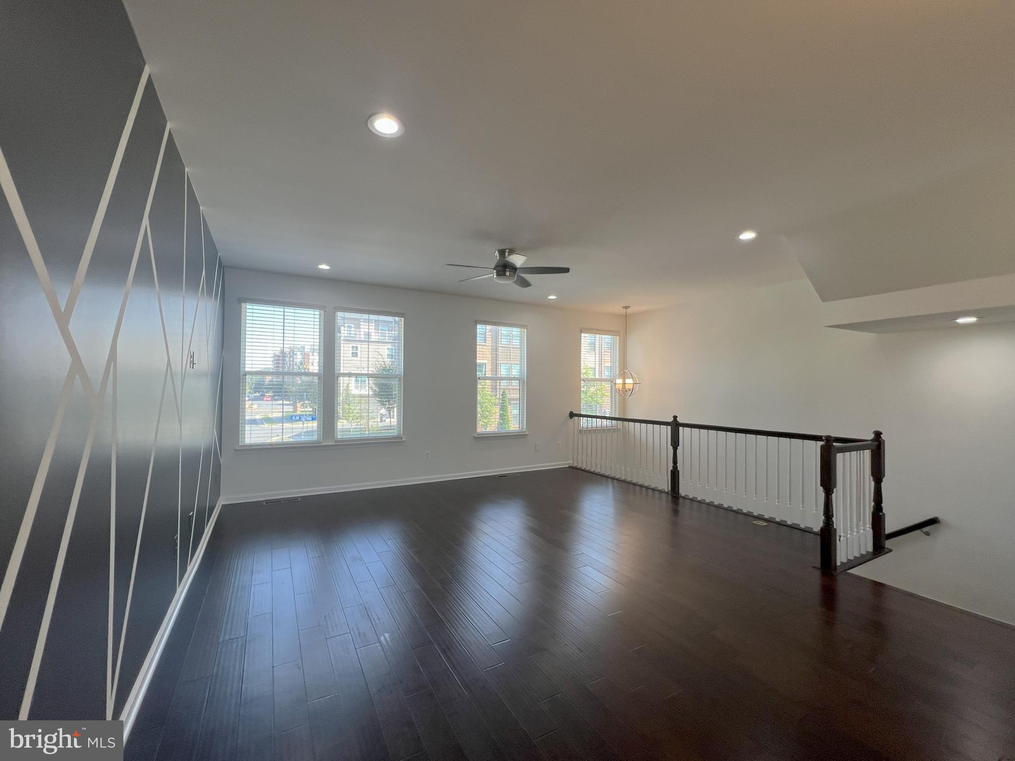 DISCOVERY SQUARE - Residential Lease