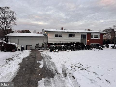 6 BABETTE COURT BALTIMORE MD 21208