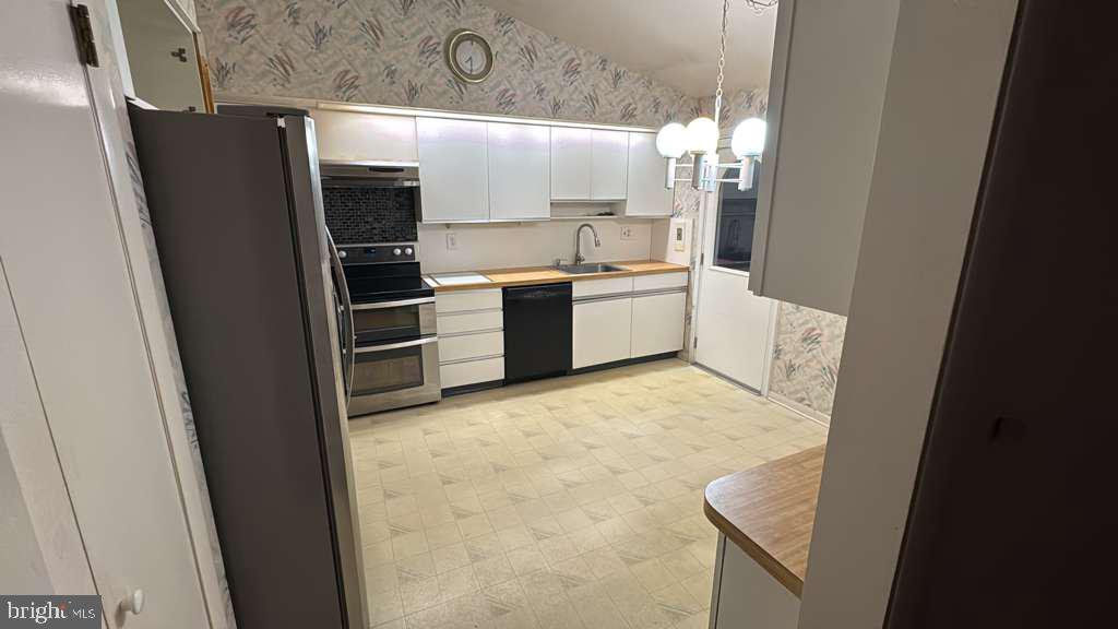 PIKESVILLE - Residential