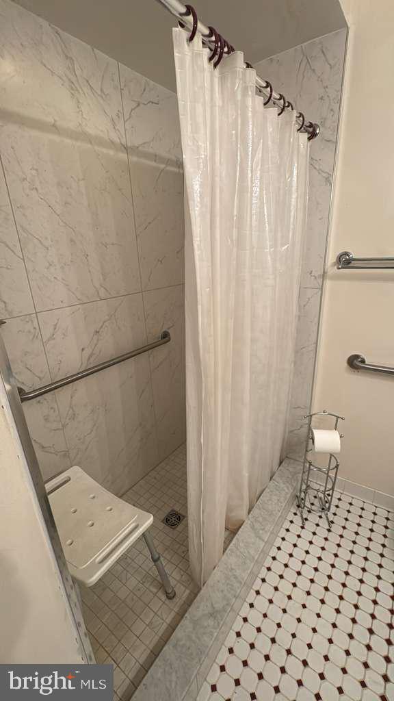 PIKESVILLE - Residential