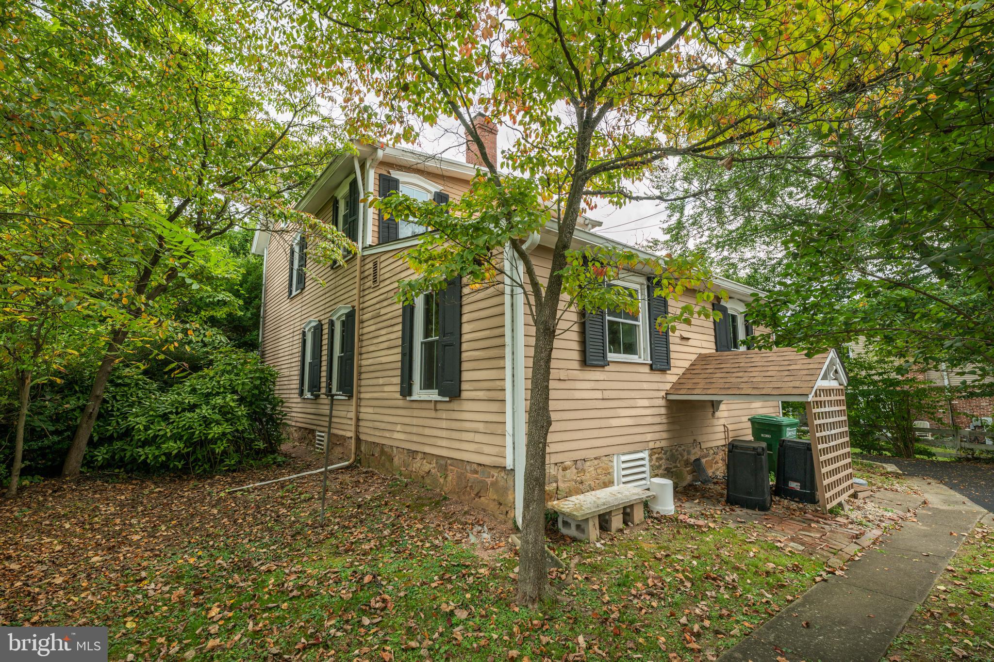 WOODGATE - Residential Lease