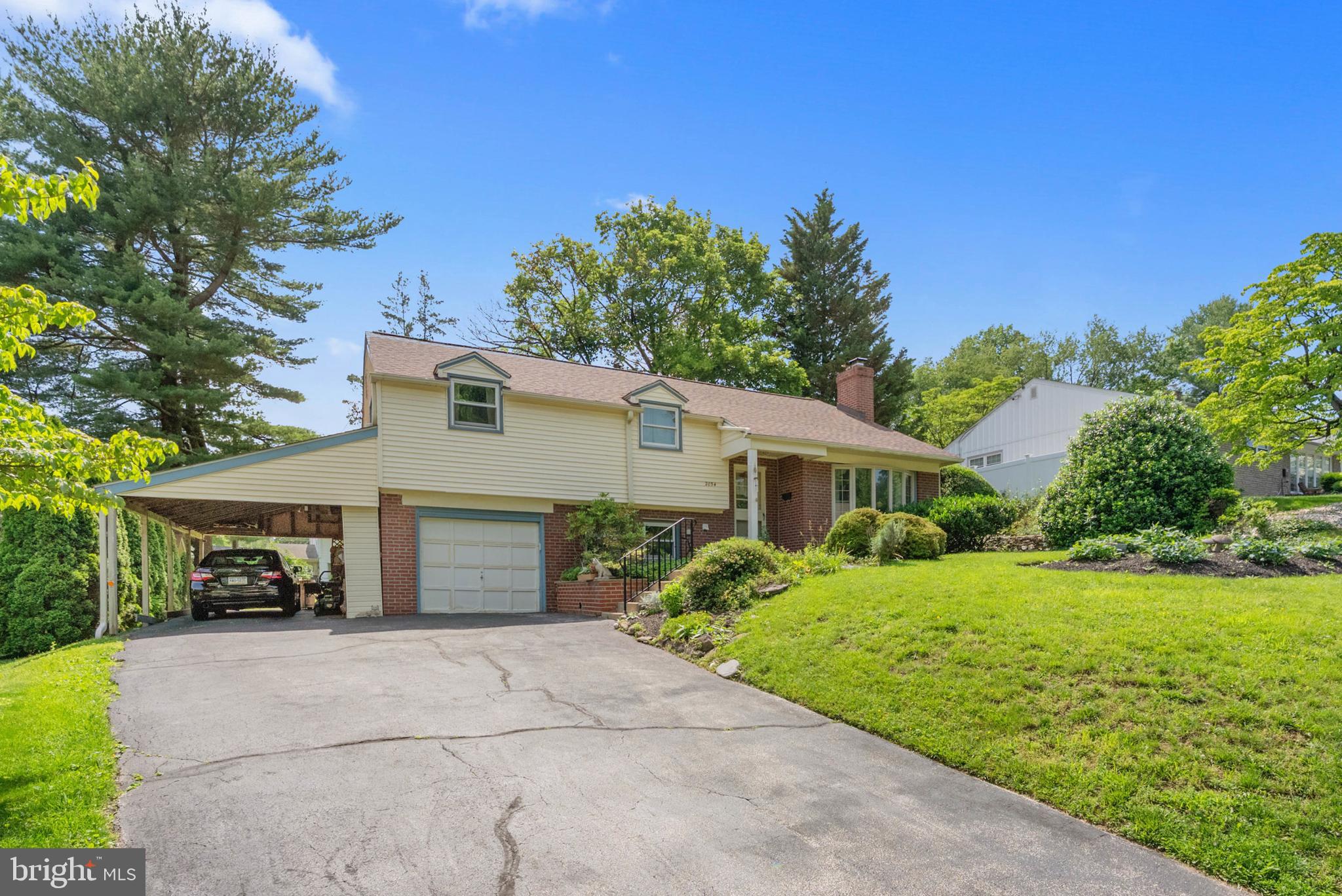 2034 SPRINGHOUSE ROAD