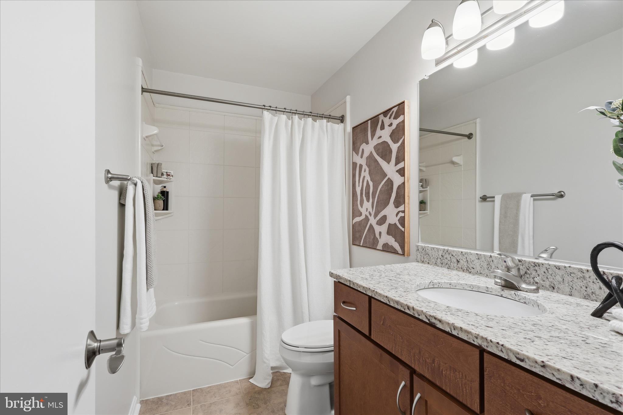 FOUR WINDS AT OAKTON - Residential